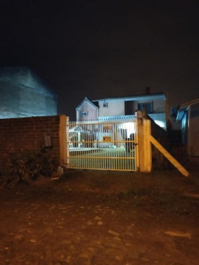 CASA PRAIA BEIRA MAR COM PISCINA 5 QUARTOS ACOMODA 12 pessoas